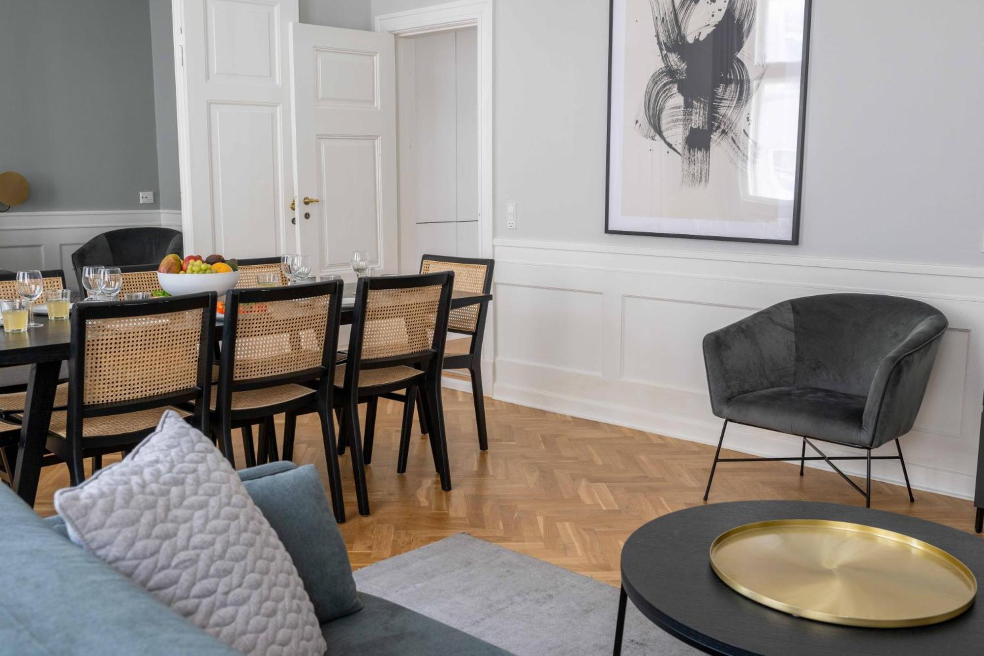 Lavish 4br In The Heart Of Cph By The Canals Leilighet København